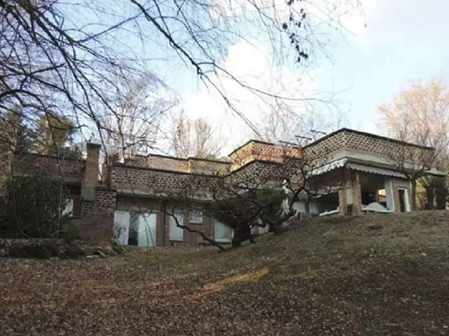 Immagine 1 di Villa in vendita  a Torino