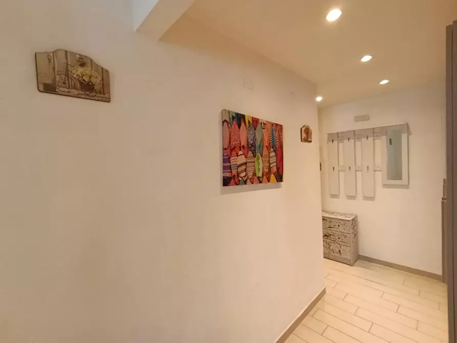 Immagine 7 di Appartamento in vendita  a Livorno