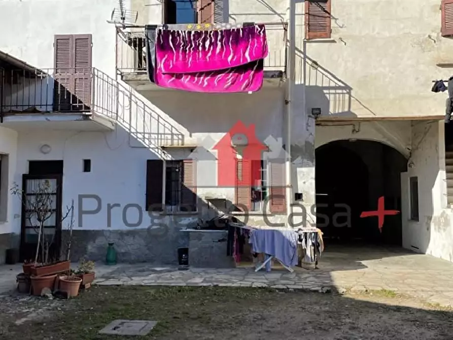 Immagine 2 di Appartamento in vendita  a Cairate