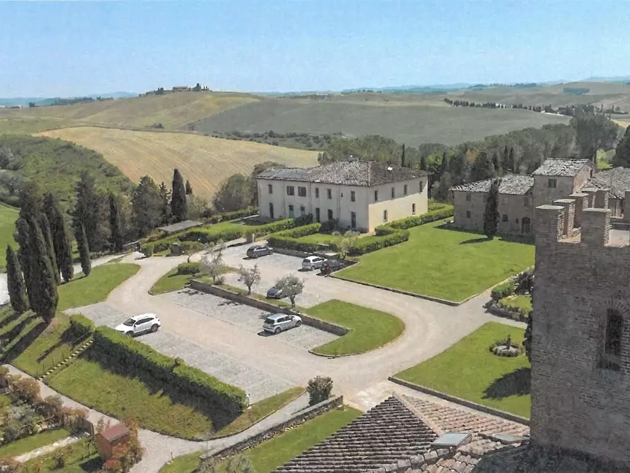 Immagine 1 di Appartamento in vendita  a Siena
