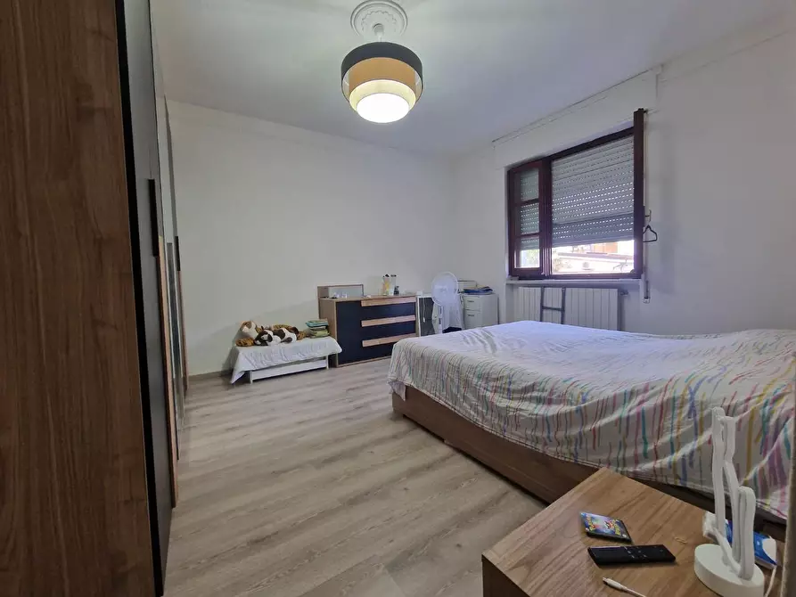 Immagine 11 di Villa in vendita  a Carrara