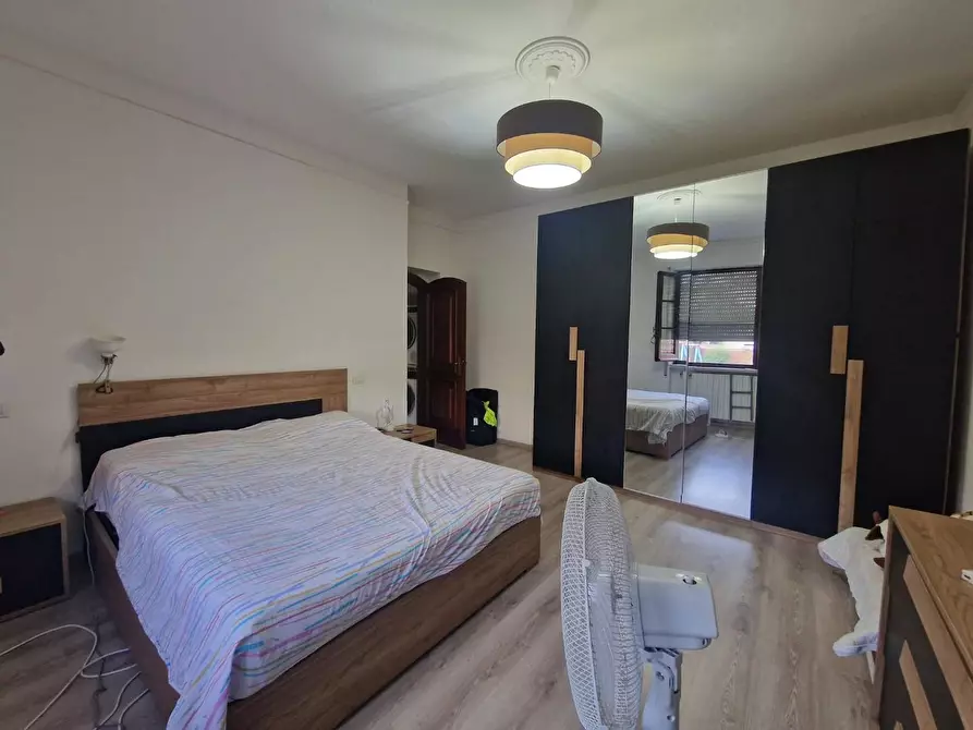 Immagine 12 di Villa in vendita  a Carrara