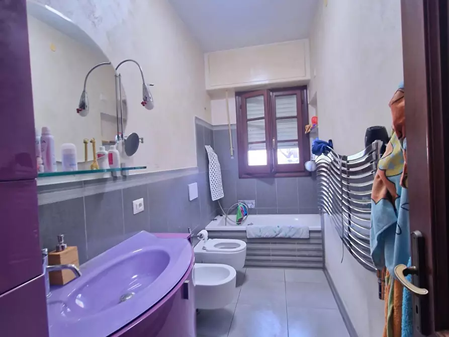 Immagine 15 di Villa in vendita  a Carrara