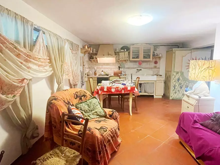 Immagine 50 di Casa bifamiliare in vendita  a Vicopisano
