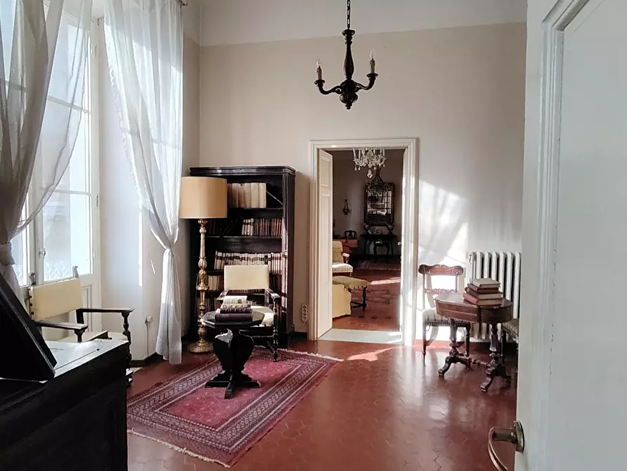 Immagine 2 di Appartamento in vendita  a Carrara