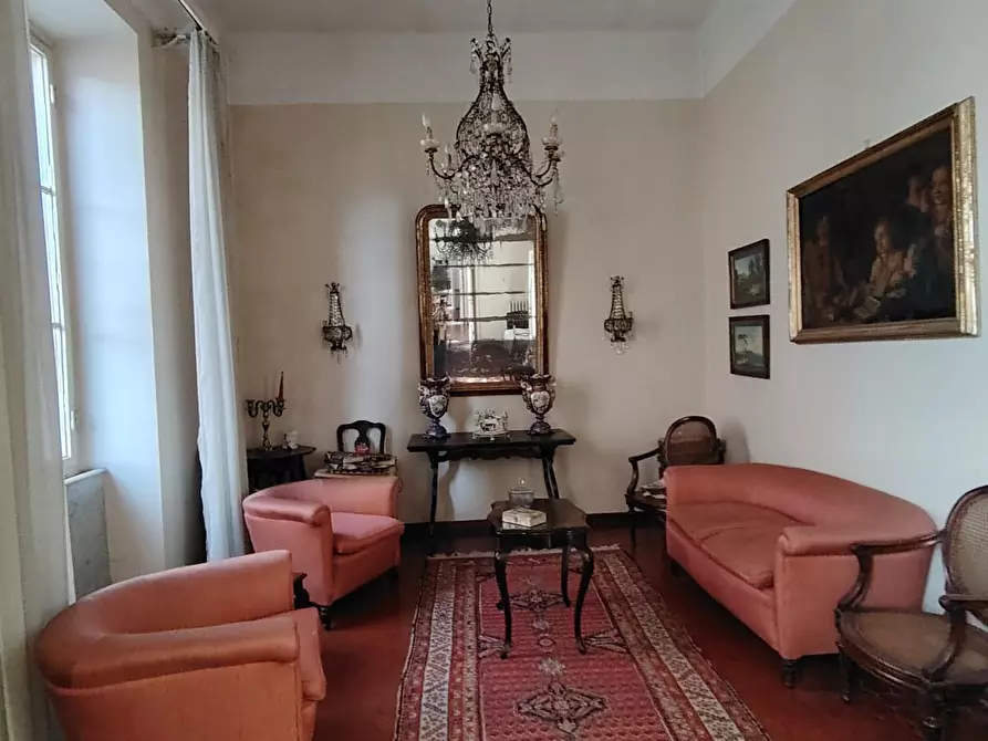 Immagine 1 di Appartamento in vendita  a Carrara