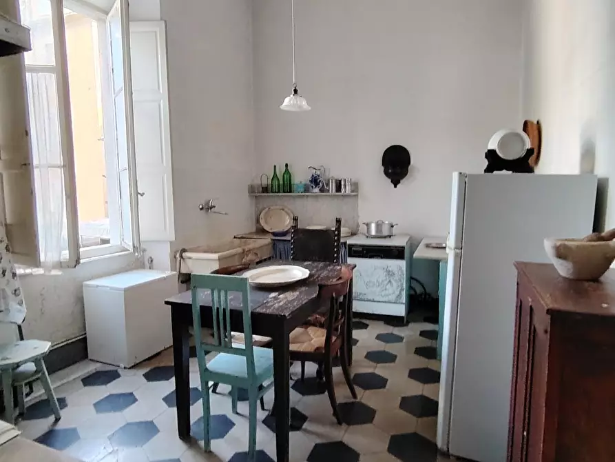 Immagine 10 di Appartamento in vendita  a Carrara