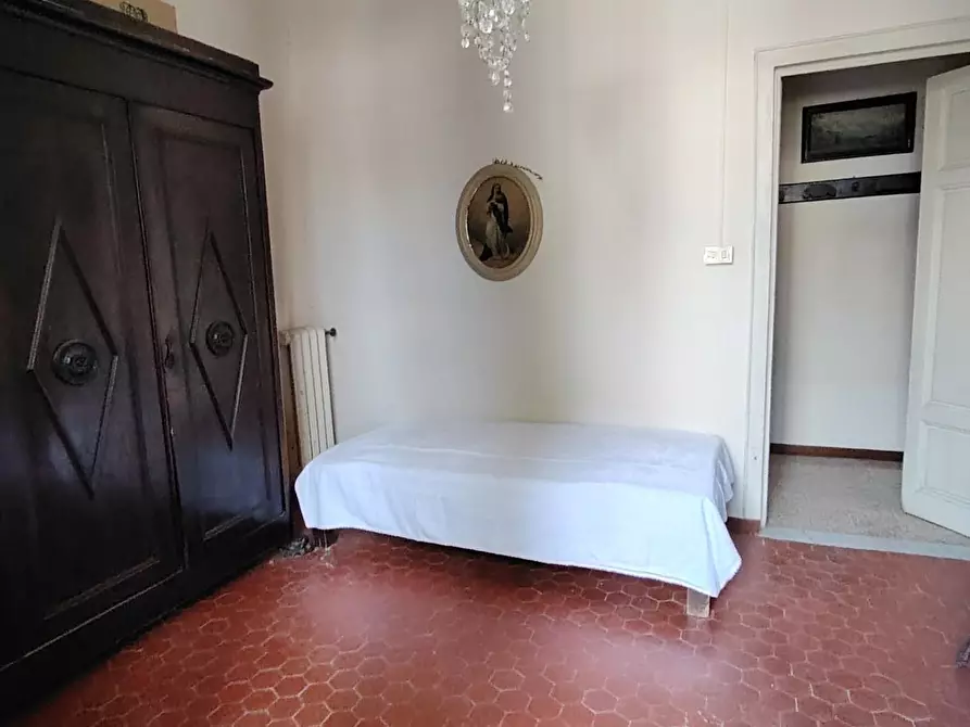 Immagine 8 di Appartamento in vendita  a Carrara
