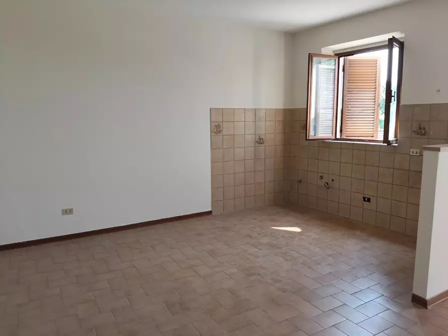 Immagine 3 di Appartamento in vendita  a Pescia