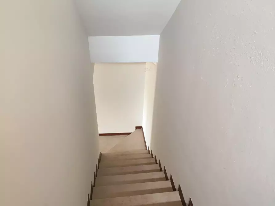 Immagine 5 di Appartamento in vendita  a Pescia