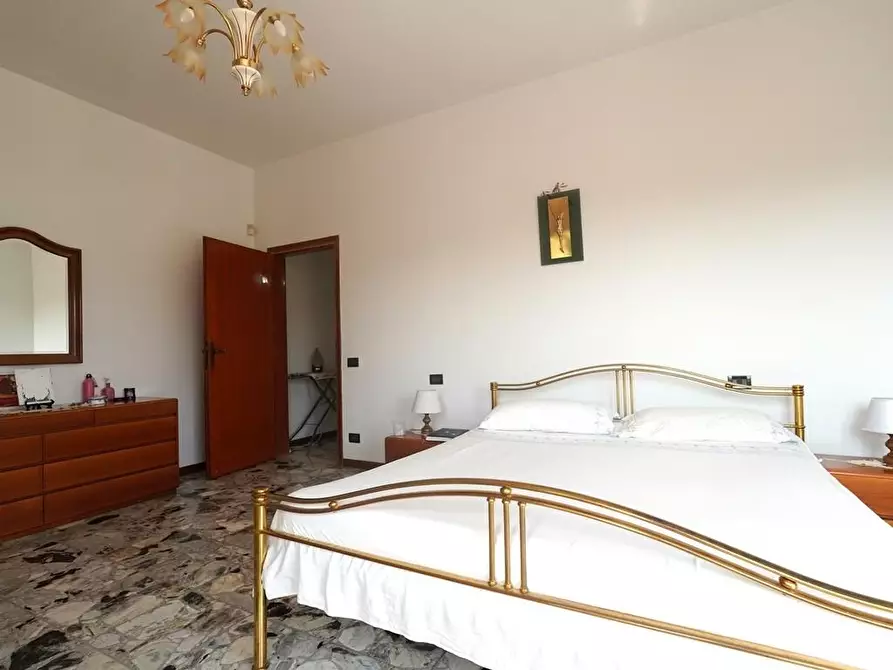 Immagine 12 di Villa in vendita  a Altopascio