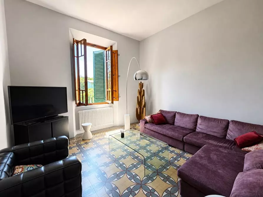 Immagine 12 di Appartamento in vendita  a Lucca