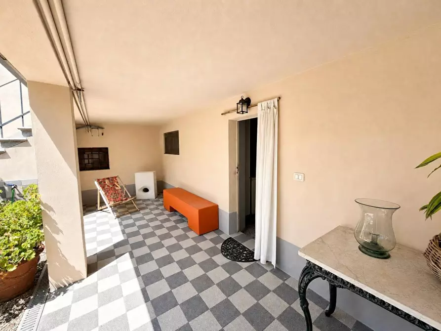 Immagine 3 di Appartamento in vendita  a Lucca