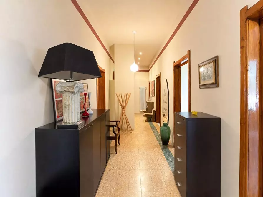Immagine 29 di Appartamento in vendita  a Lucca