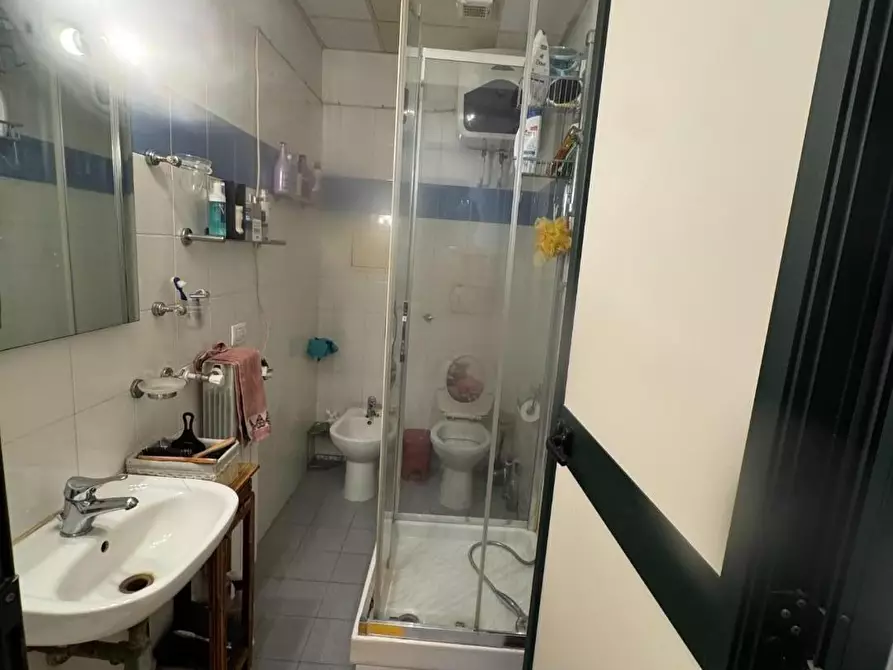 Immagine 26 di Ufficio in vendita  a Collesalvetti