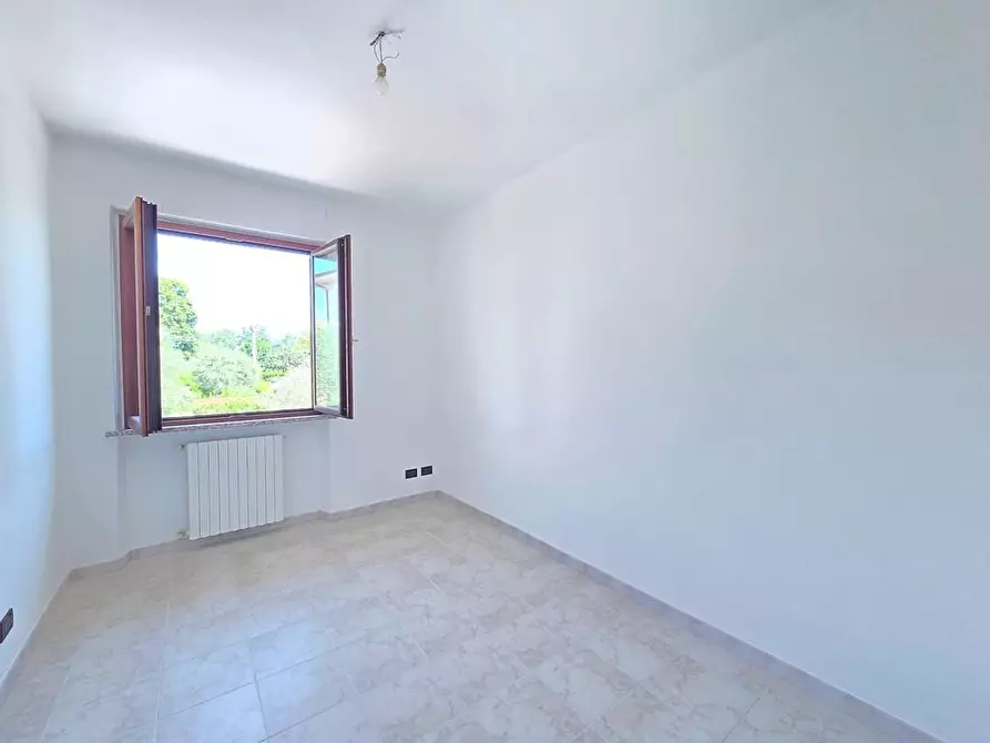 Immagine 24 di Villa in vendita  a Lucca