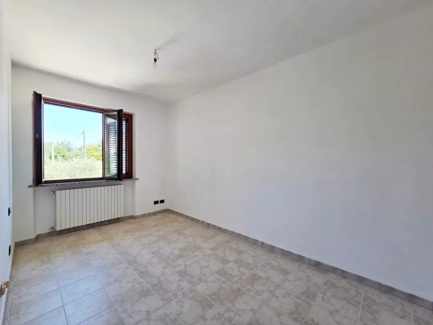 Immagine 26 di Villa in vendita  a Lucca