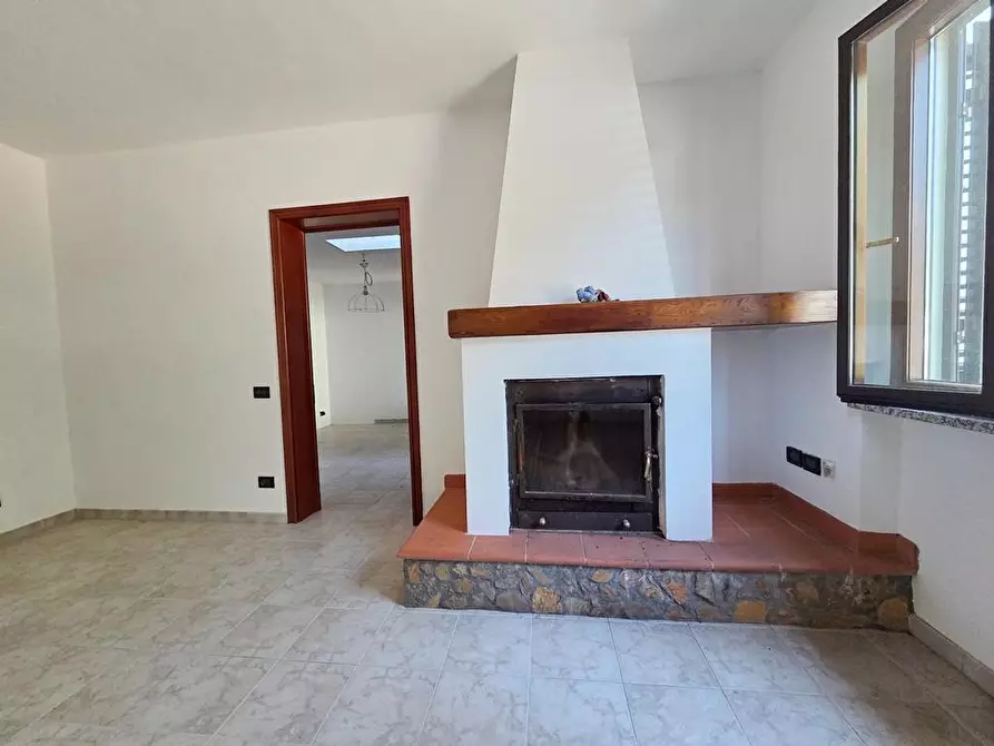 Immagine 5 di Villa in vendita  a Lucca