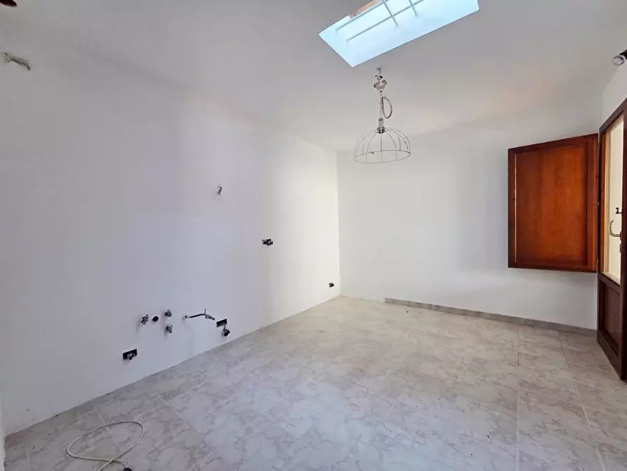 Immagine 9 di Villa in vendita  a Lucca