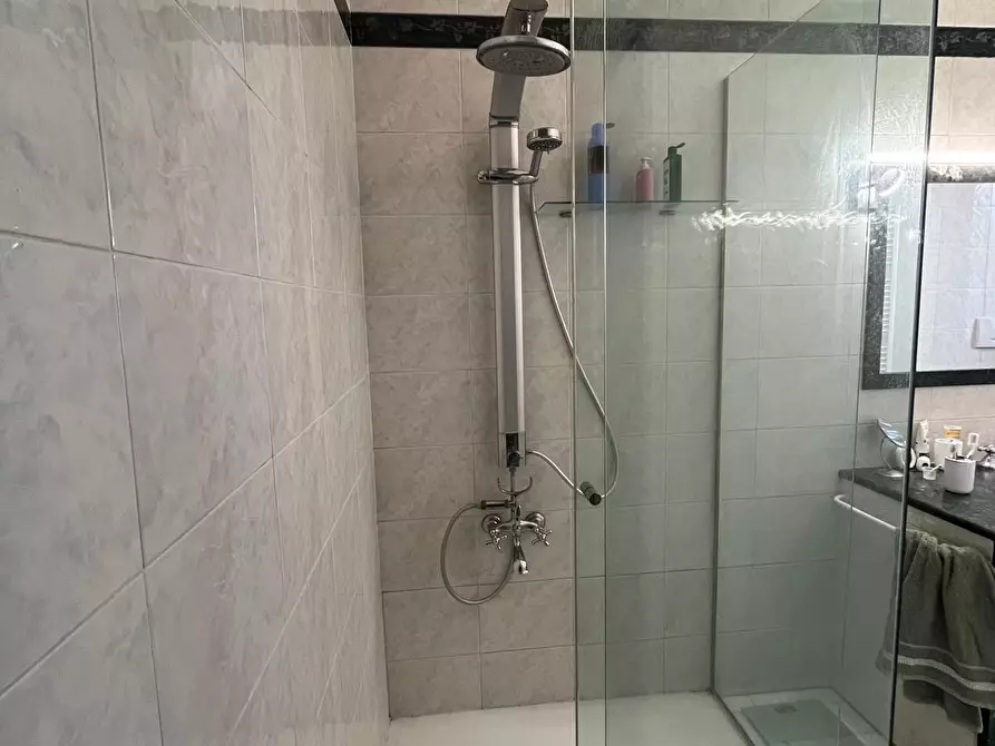 Immagine 21 di Villa in vendita  a Agliana