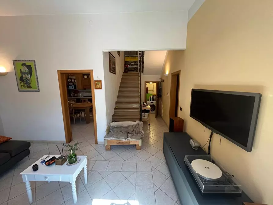 Immagine 6 di Villa in vendita  a Agliana