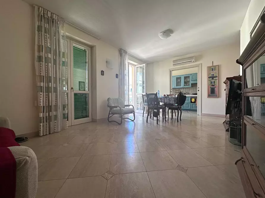Immagine 5 di Appartamento in vendita  a Viareggio