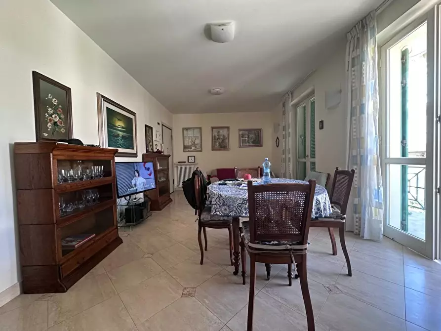 Immagine 7 di Appartamento in vendita  a Viareggio