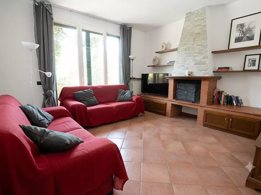Immagine 10 di Villa in vendita  a Lucca