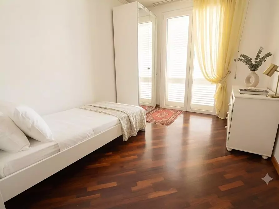 Immagine 16 di Villa in vendita  a Lucca