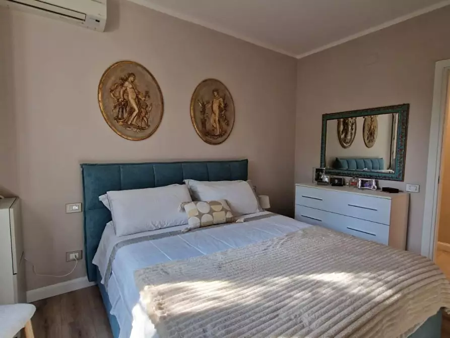 Immagine 12 di Appartamento in vendita  a Camaiore