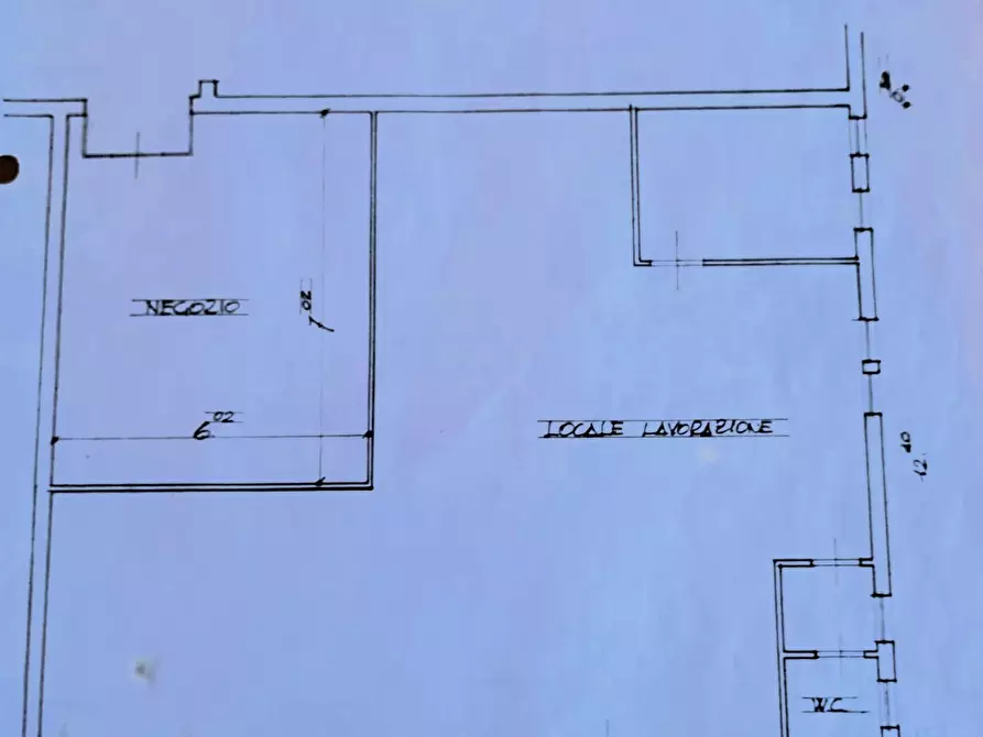 Immagine 1 di Laboratorio in vendita  a Livorno