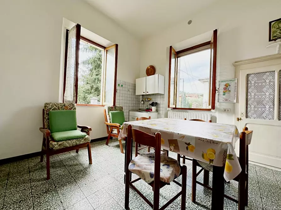Immagine 6 di Villa in vendita  a Barga