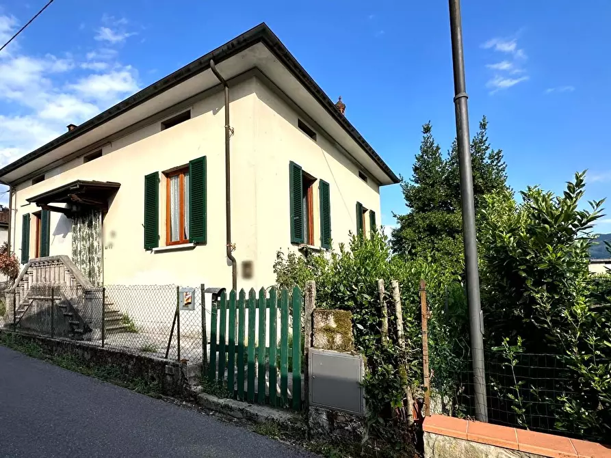 Immagine 31 di Villa in vendita  a Barga