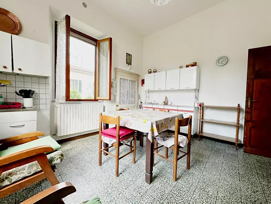 Immagine 7 di Villa in vendita  a Barga