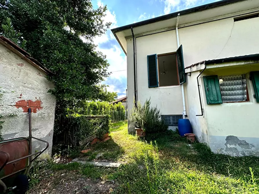 Immagine 27 di Villa in vendita  a Barga