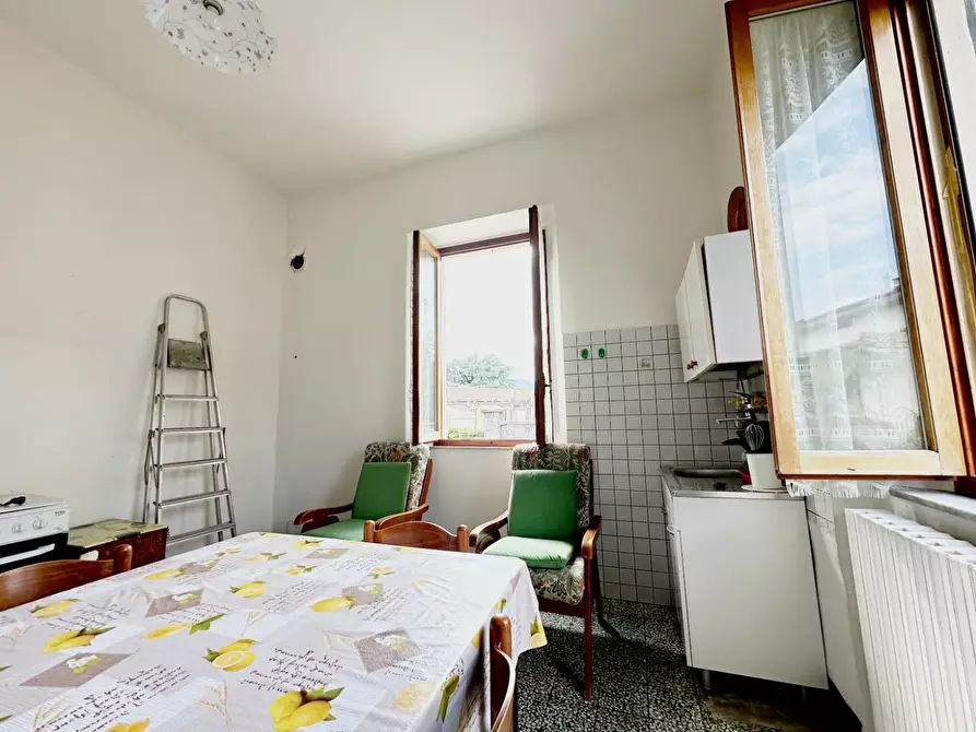 Immagine 8 di Villa in vendita  a Barga
