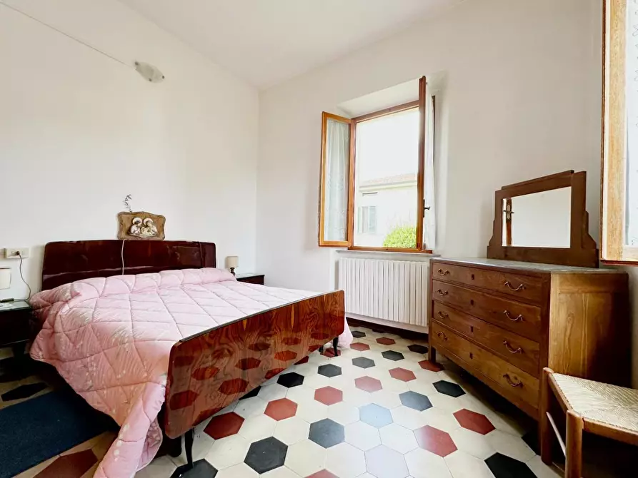 Immagine 10 di Villa in vendita  a Barga