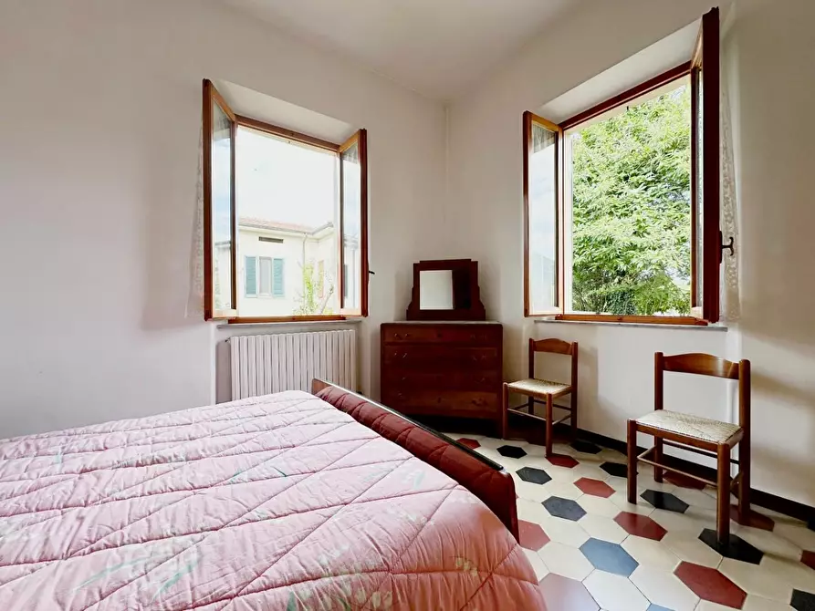 Immagine 11 di Villa in vendita  a Barga