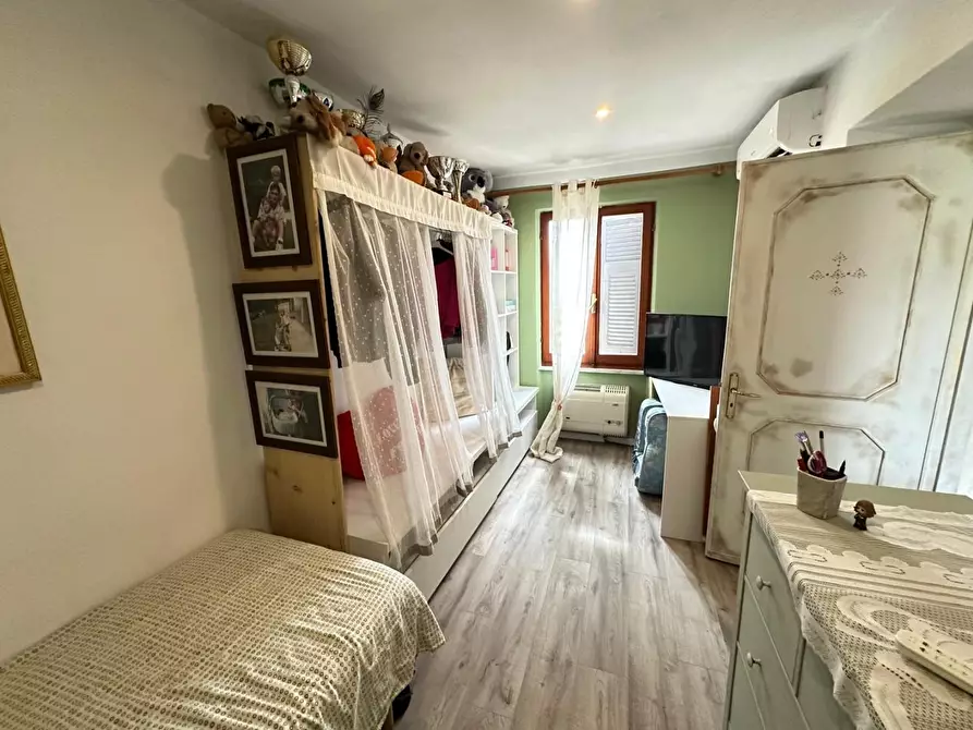 Immagine 25 di Casa semindipendente in vendita  a Castelnuovo Magra
