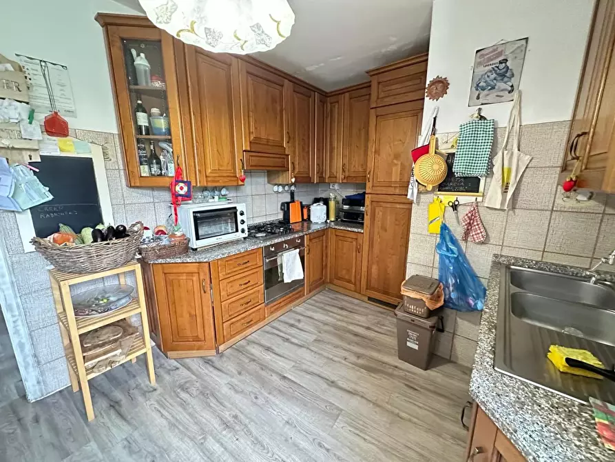 Immagine 13 di Casa semindipendente in vendita  a Castelnuovo Magra