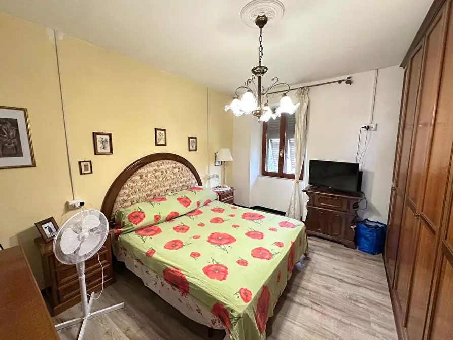 Immagine 17 di Casa semindipendente in vendita  a Castelnuovo Magra