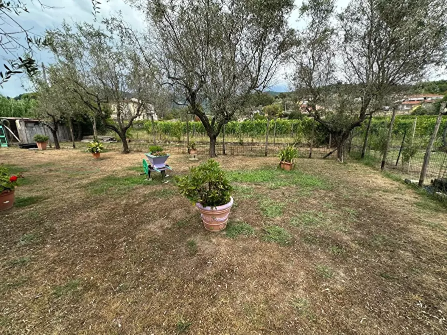Immagine 5 di Casa semindipendente in vendita  a Castelnuovo Magra