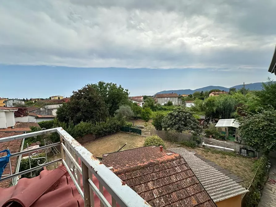 Immagine 31 di Casa semindipendente in vendita  a Castelnuovo Magra