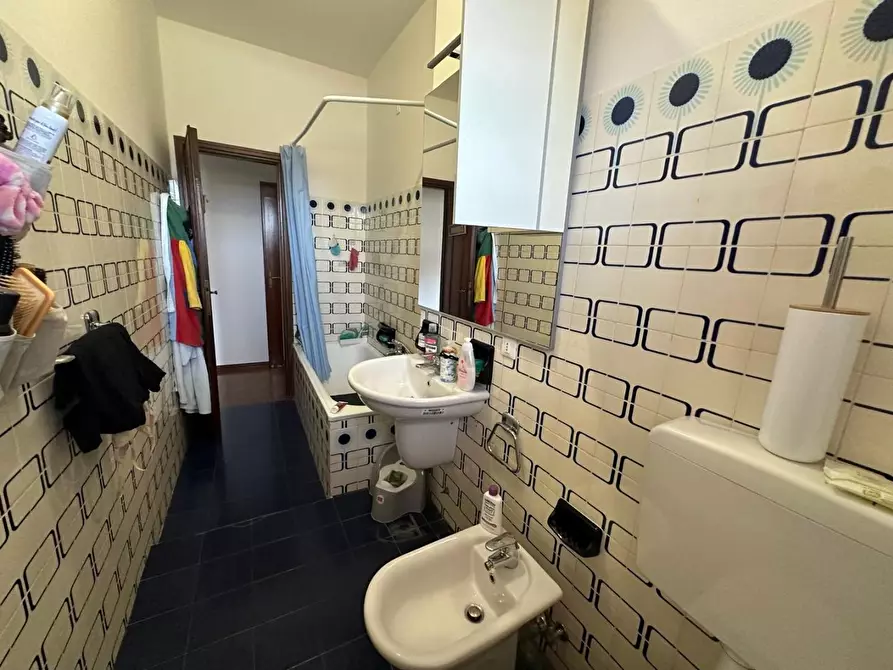 Immagine 23 di Appartamento in vendita  a Ortonovo