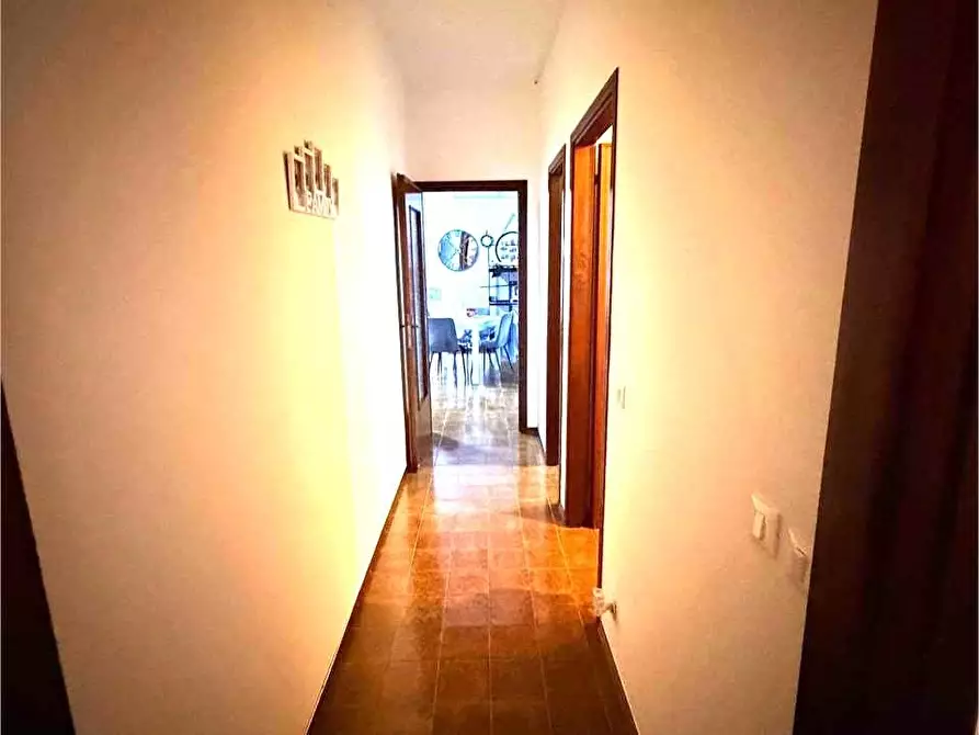 Immagine 8 di Appartamento in vendita  a Ortonovo