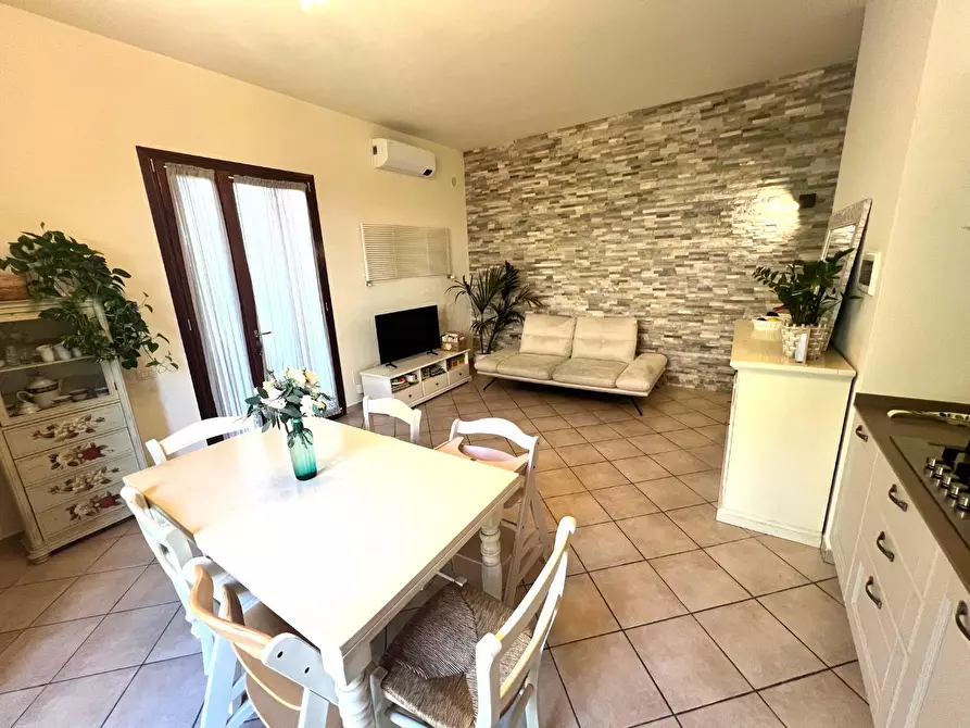 Immagine 11 di Appartamento in vendita  a Montelupo Fiorentino