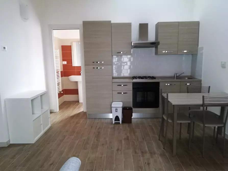 Immagine 2 di Appartamento in affitto  a Sarzana