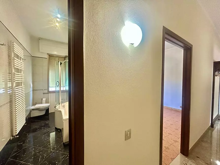Immagine 8 di Villa in vendita  a Sovicille