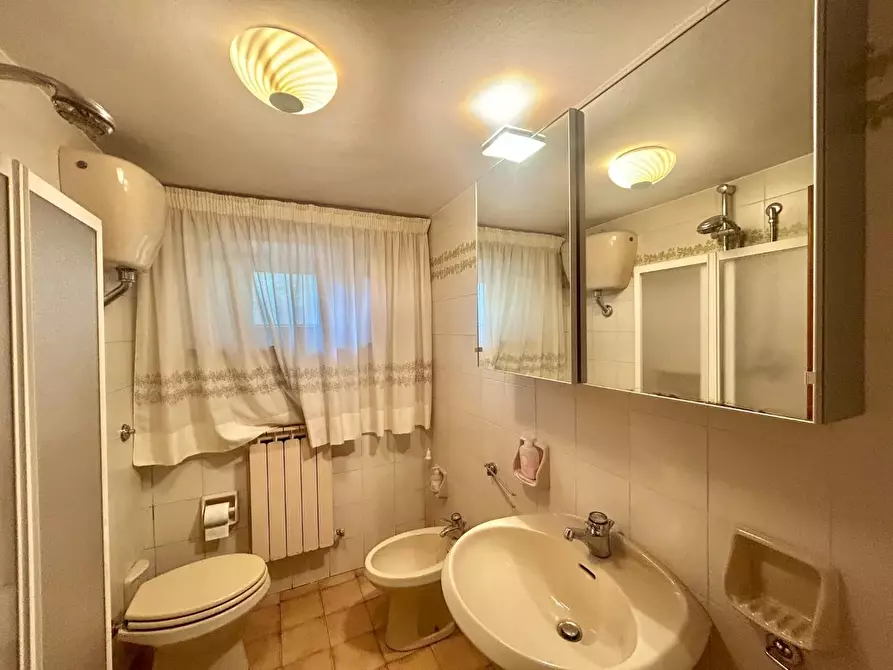 Immagine 25 di Villa in vendita  a Sovicille
