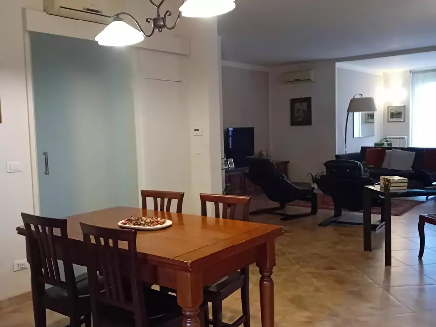 Immagine 2 di Villetta a schiera in vendita  a Carmignano
